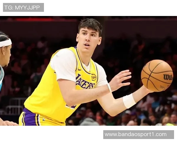 雷迪克双向合同后卫表现不佳湖人急需佩总再创奇迹逆转局势